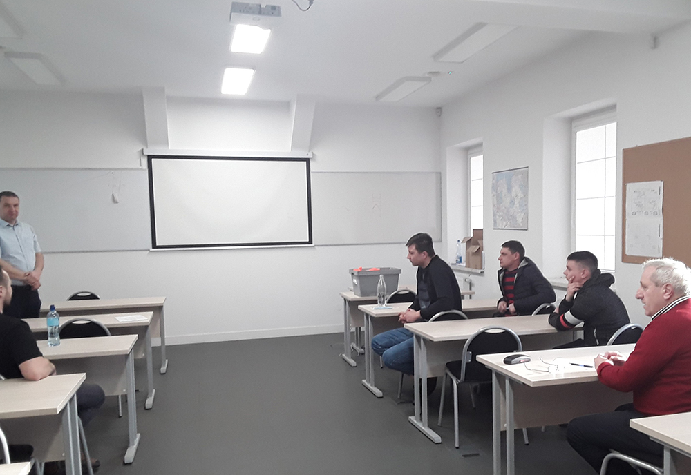Zajęcia teoretyczne – wykłady odbywają się w Zespole Szkół Energetycznych w Rzeszowie, Ośrodek Szkolenia i Egzaminowania Maszynistów w Rzeszowie